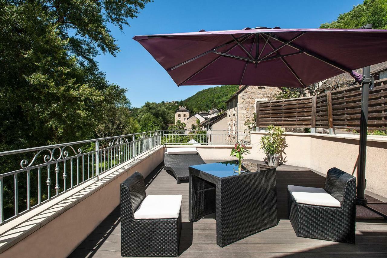 Logis Hotel Restaurant Les 2 Rives - A75, En Bordure De Riviere Banassac ภายนอก รูปภาพ